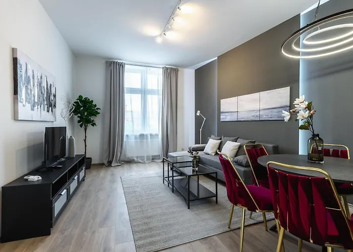 Newley Renovated Next To Hannovermarkt