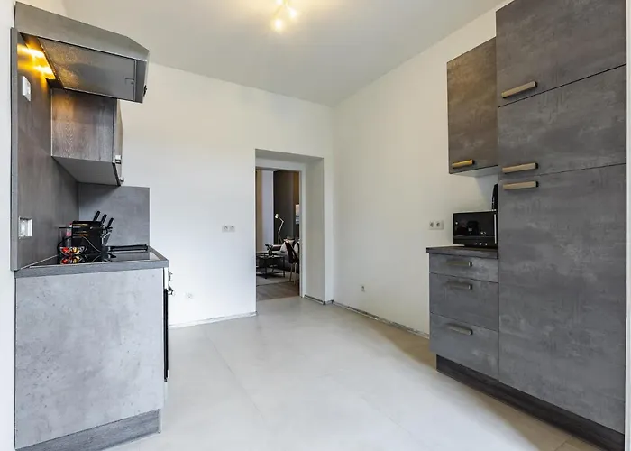 Newley Renovated Next To Hannovermarkt Апартаменти