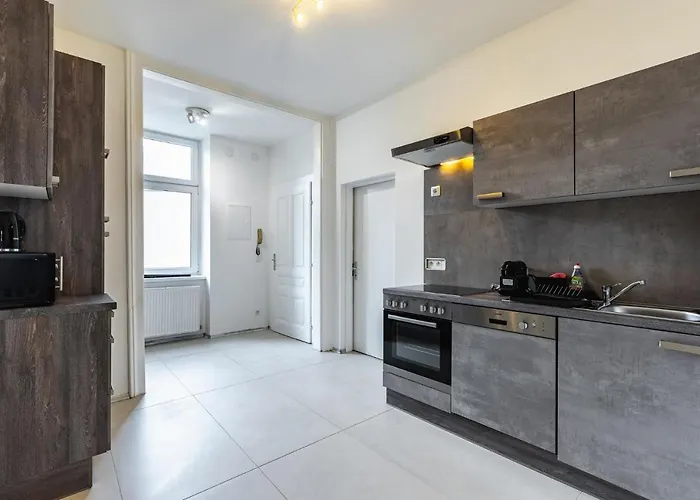 Newley Renovated Next To Hannovermarkt Апартаменти *